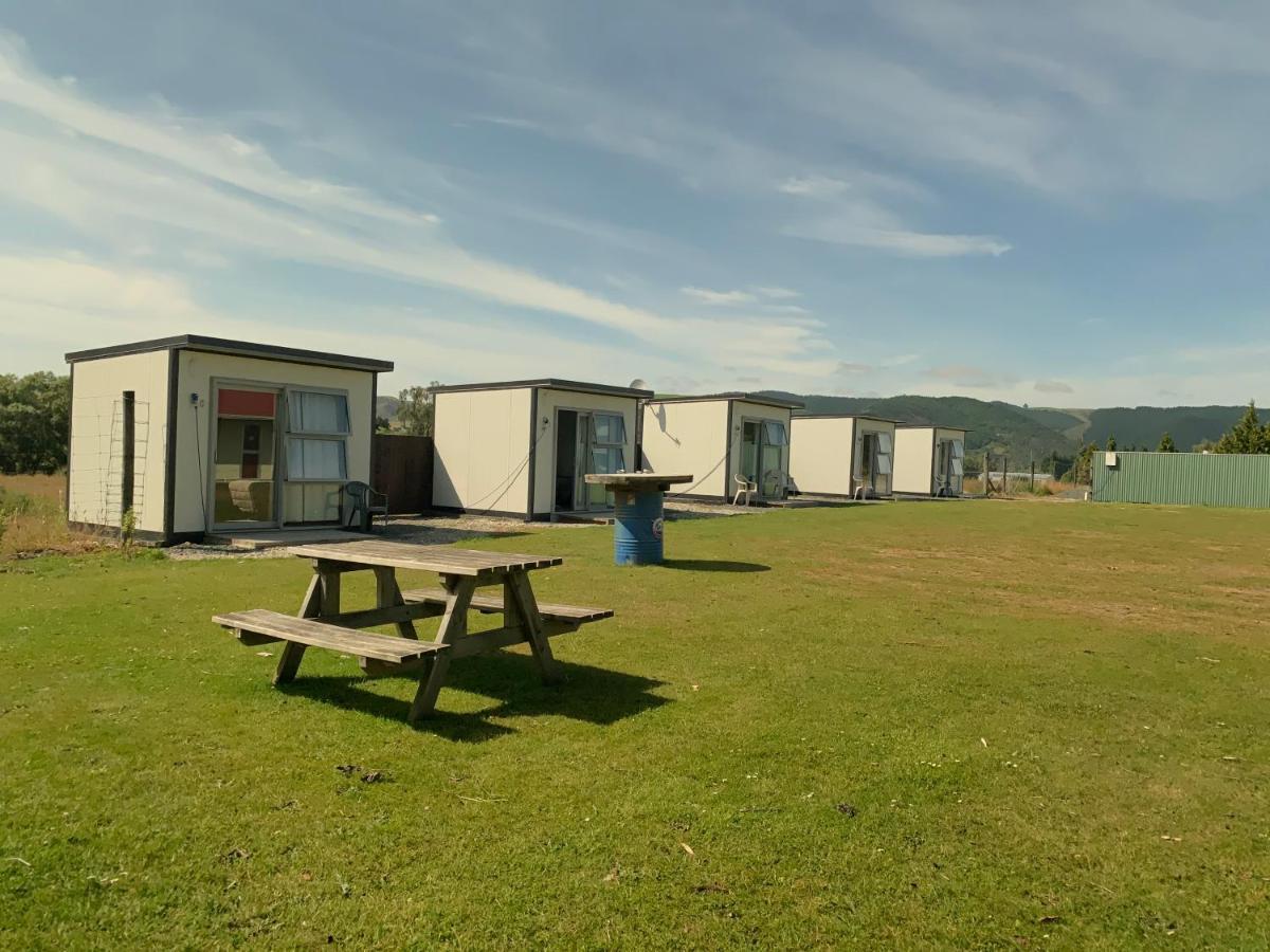 Beaumont Hotel And Holiday Park Lawrence Bagian luar foto
